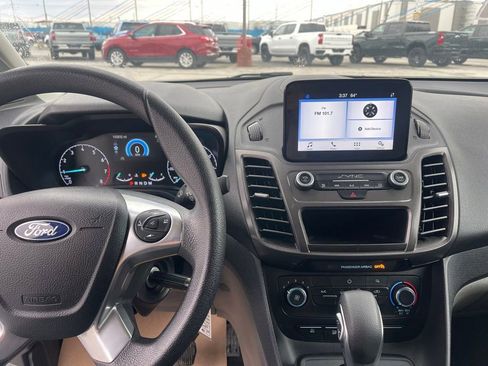 Used 2020 Ford Transit Connect XLT image 11