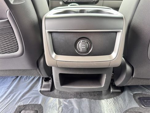 New 2026 Kia Carnival image 28