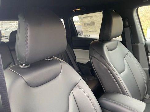 New 2026 Jeep Compass Limited image 29