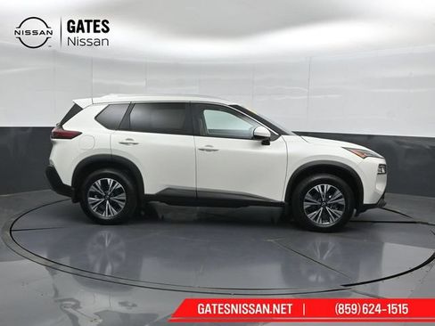 Used 2023 Nissan Rogue SV w/ SV Premium B Package AWD/4WD image 3