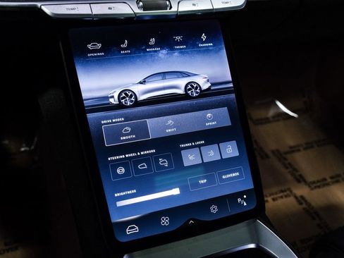 Used 2023 Lucid Air Grand Touring image 32