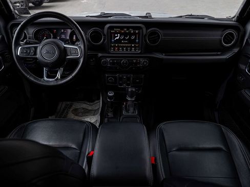 Used 2023 Jeep Wrangler Unlimited Sahara w/ Cold Weather Group AWD/4WD image 30