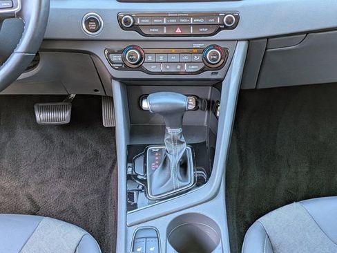 Used 2019 Kia Niro EX FWD image 18