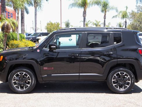 Used 2023 Jeep Renegade Trailhawk AWD/4WD image 5