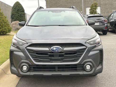 Used 2025 Subaru Outback image 2