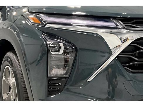 New 2026 Chevrolet Trax LT w/ LT Convenience Package FWD image 52