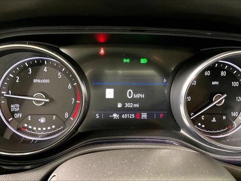 Certified 2022 Buick Encore GX Essence w/ Advanced Technology Package AWD/4WD image 12