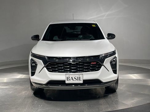 Used 2024 Chevrolet Trax RS FWD image 9