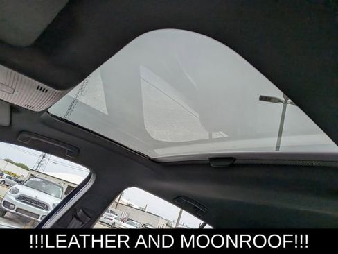 Used 2022 Volkswagen GTI SE FWD image 15