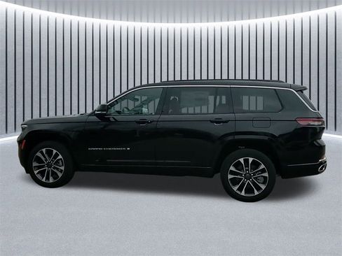 New 2025 Jeep Grand Cherokee L Overland w/ Trailer Tow Package image 15