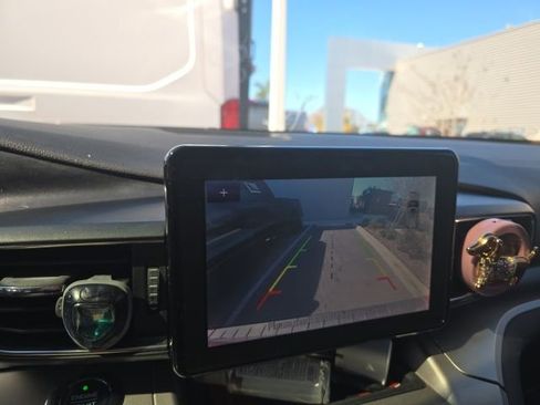 Used 2021 Ford Explorer XLT w/ Equipment Group 202A image 10