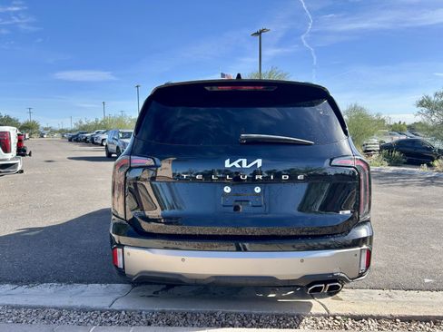 Used 2023 Kia Telluride SX Prestige X-Line image 4
