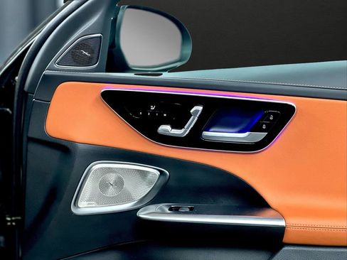 Used 2023 Mercedes-Benz C 300 4MATIC Sedan image 36