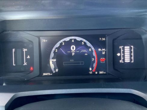 Used 2025 Toyota 4Runner SR5 AWD/4WD image 26