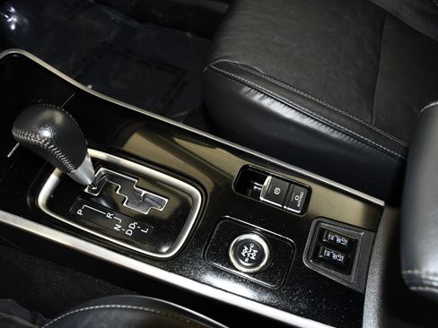 Used 2020 Mitsubishi Outlander SEL AWD/4WD image 31