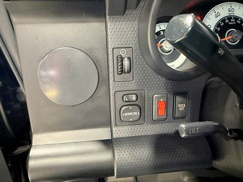 Used 2009 Toyota FJ Cruiser 4WD image 21