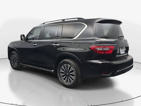 Used 2024 Nissan Armada SL w/ Midnight Edition Package image 5