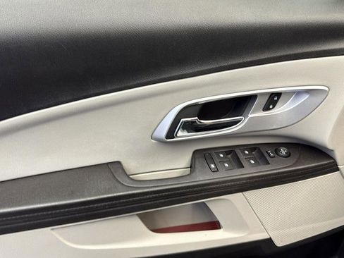 Used 2017 Chevrolet Equinox LT w/ Convenience Package image 10