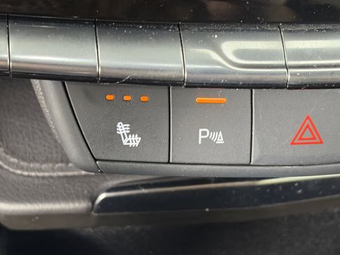 Certified 2024 Cadillac XT4 Luxury w/ Cold Weather Package image 23