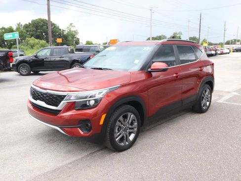 Used 2023 Kia Seltos S FWD image 3