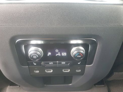 Used 2024 GMC Yukon Denali image 18