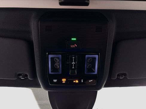 Used 2024 Volkswagen Golf R image 22