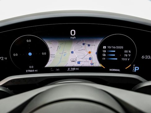 Used 2023 Porsche Taycan image 23