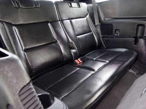 Used 2022 Ford Explorer Limited image 34