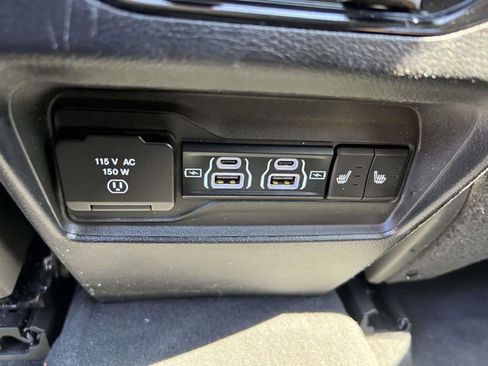Certified 2023 Jeep Grand Cherokee 4WD 4xe w/ Luxury Tech Group II image 11