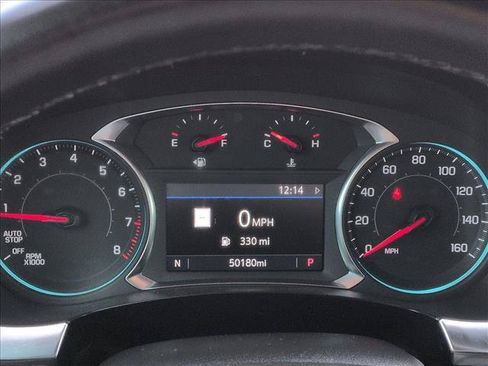 Used 2024 Chevrolet Traverse RS FWD image 16