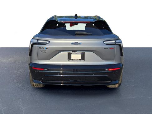 New 2025 Chevrolet Blazer EV RS image 9