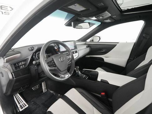 Certified 2022 Lexus ES 300h F Sport w/ Accessory Package image 10