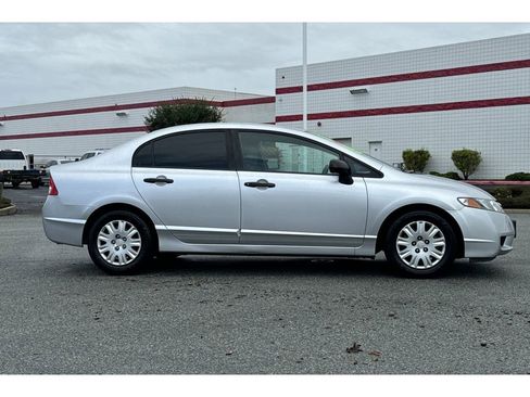 Used 2010 Honda Civic DX-VP image 3