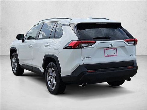 Used 2025 Toyota RAV4 LE AWD/4WD image 8