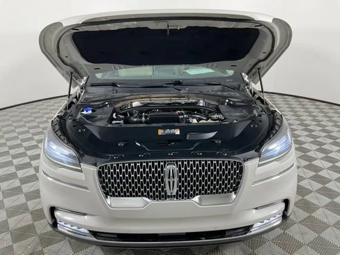 Used 2020 Lincoln Aviator Reserve w/ Equipment Group 201A RWD image 16