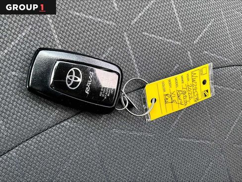 Used 2022 Toyota RAV4 XLE w/ Convenience Package AWD/4WD image 15