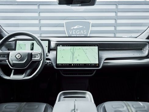 Used 2025 Rivian R1S Adventure image 62
