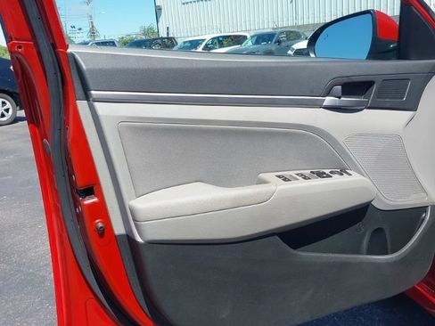 Used 2019 Hyundai Elantra SEL FWD image 5