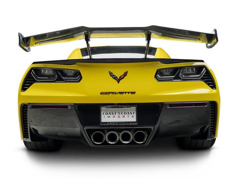 Used 2016 Chevrolet Corvette Z06 w/ 3LZ Preferred Equipment Group RWD image 13