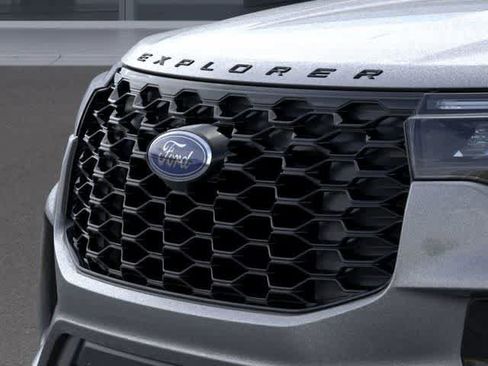 New 2026 Ford Explorer ST-Line w/ ST-Line Street Pack image 17