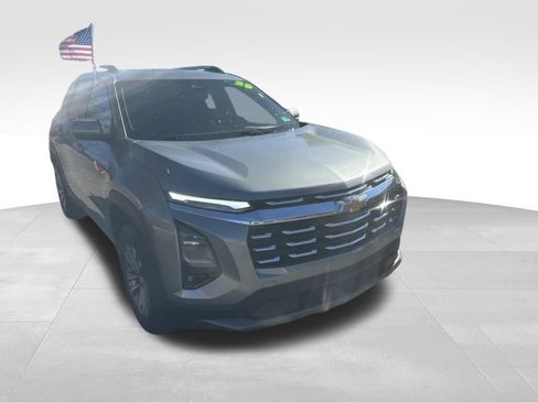 Used 2025 Chevrolet Equinox LT w/ Convenience Package II image 33