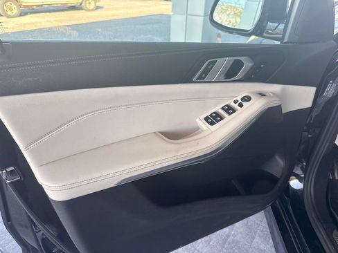 Used 2022 BMW X5 sDrive40i w/ M Sport Package RWD image 27