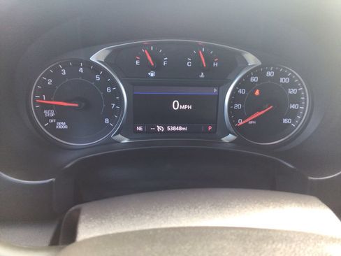 Used 2024 GMC Terrain SLT AWD/4WD image 16