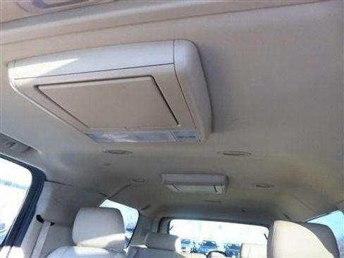 Used 2014 GMC Yukon XL Denali image 15