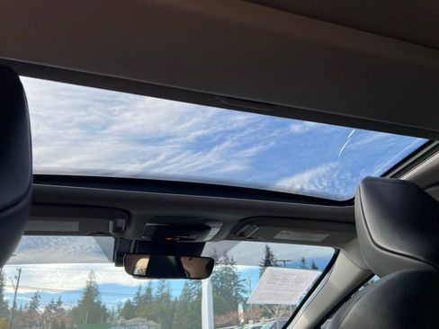 Used 2024 Toyota Prius XLE image 20