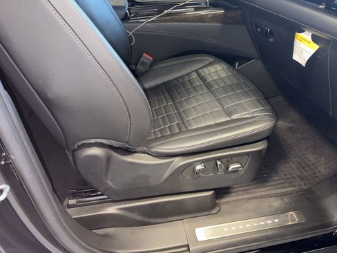 Certified 2023 Cadillac Escalade ESV Sport Platinum w/ LPO, ONYX Package image 13