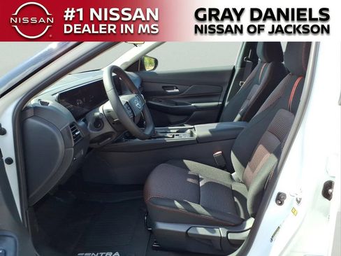 New 2026 Nissan Sentra SR w/ Floor Mat Package FWD image 22