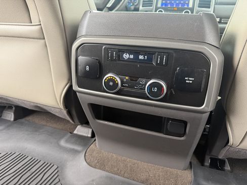 Used 2020 Ford Expedition XLT w/ Equipment Group 202A RWD image 22