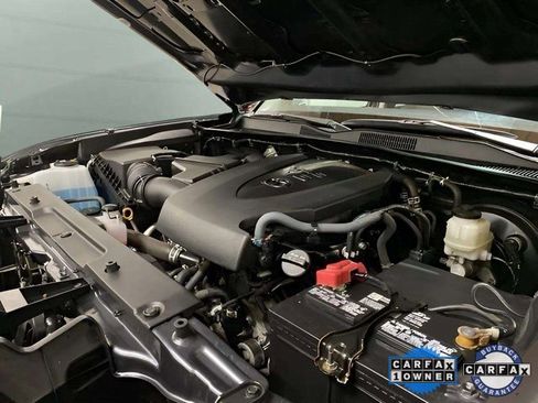 Used 2022 Toyota Tacoma SR image 98