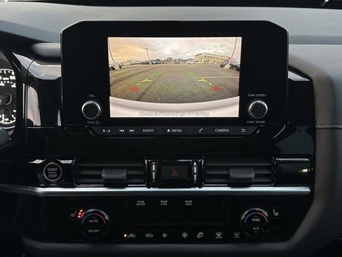 Certified 2023 Nissan Pathfinder SV w/ Black Appearance Package image 33